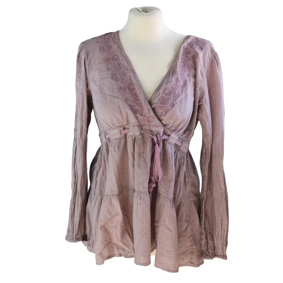 LUCKY BRAND || Y2K Peasant Front Tie Flowy Boho Blouse Embroidered Earl Grey M - Picture 1 of 7